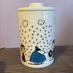 Peanuts ceramic canister